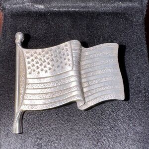 Longaberger Old Glory pin pewter Rarely offered!🐈‍⬛